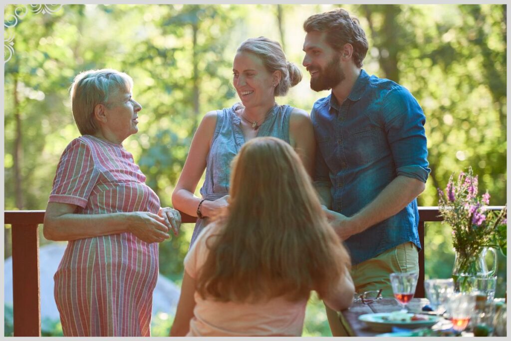Compartilhando momentos especiais com os irmãos na fé e familiares: A comunhão com os outros também traz alegria. Em Atos 2:46-47, vemos como os primeiros cristãos se alegravam juntos na adoração e na partilha de suas vidas.