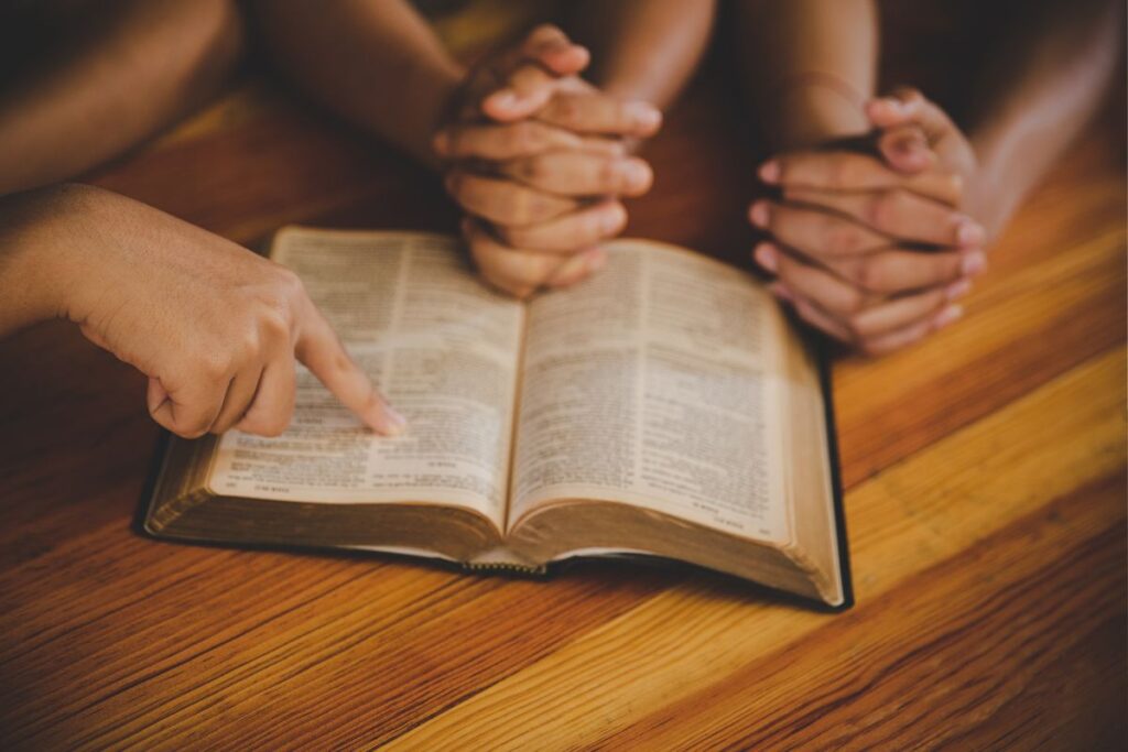 A Sua Jornada de Fé: Desvendando a Vida Cristã de Perto