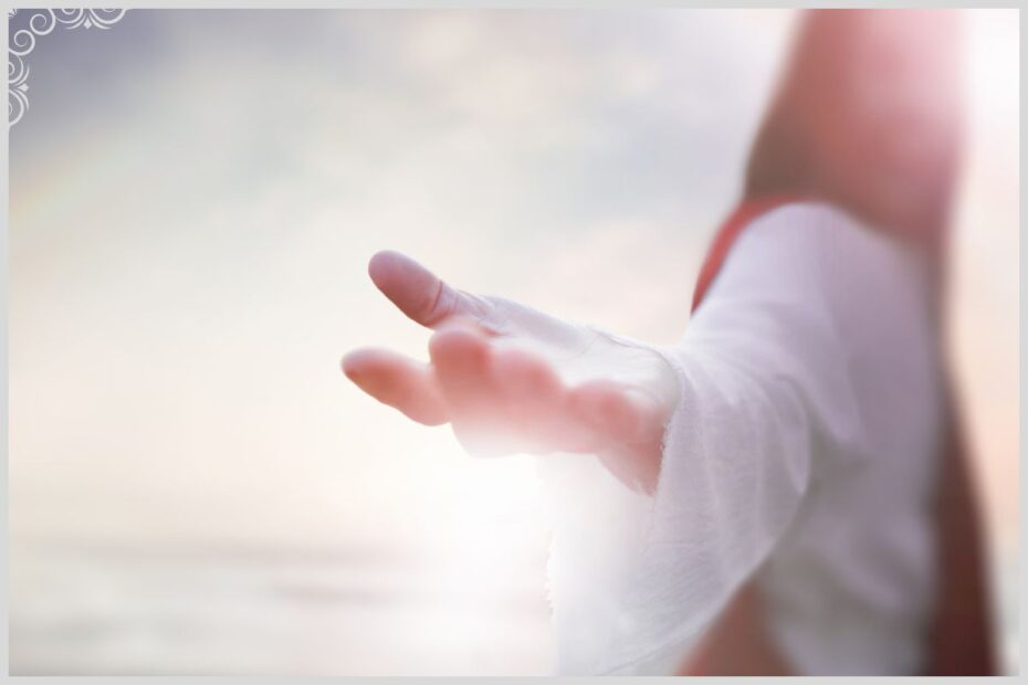 Viver uma vida plena em Cristo significa estar em comunhão com Deus, buscando Sua vontade em todas as áreas. Em João 10:10, Jesus disse: “Eu vim para que tenham vida e a tenham em abundância.” Porém, essa abundância não está relacionada a bens materiais, mas à profundidade de um relacionamento com Deus, que gera paz interior e um propósito com Ele